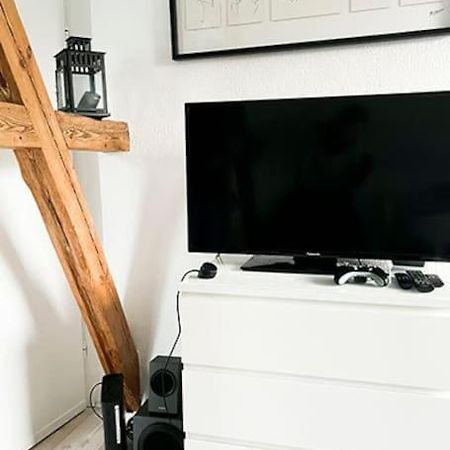 Modernes Apartment Mit Balkon Free Parking Netflix Celle Exterior foto