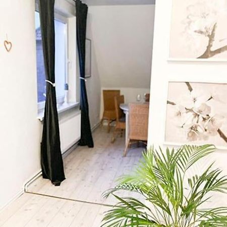 Modernes Apartment Mit Balkon Free Parking Netflix Celle Exterior foto